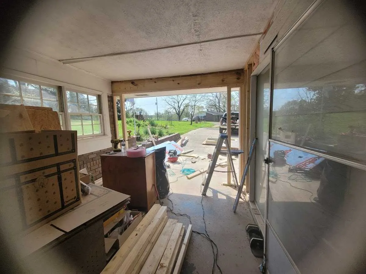 Air movers and dehumidifier for Water Mitigation Services in Upper Sandusky